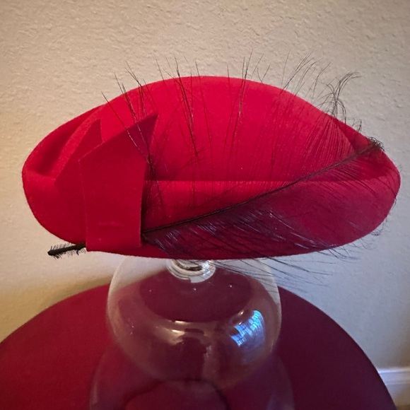 Small cranberry 100% wool hat with black feather design made in USA - Picture 2 of 8